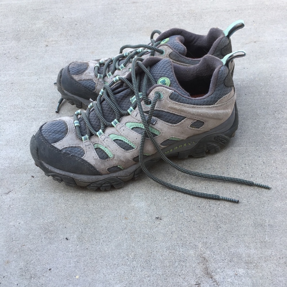 Women’s Merrel hiking shoes size 8.5
